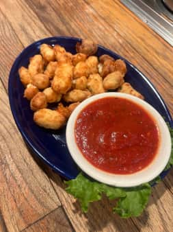 image of FRIED GARLIC CHEESE CURDS