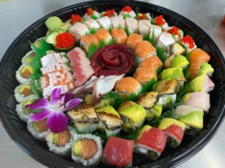 image of 8 Item Platter