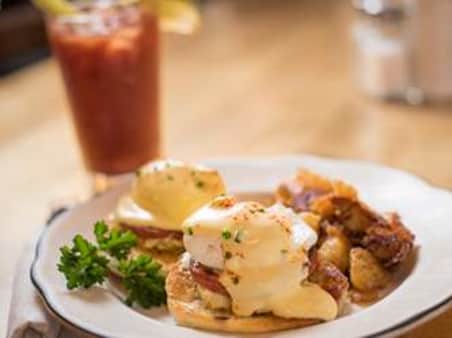 image of SNEAKERS FAMOUS EGGS BENEDICT