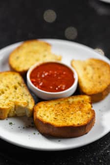 image of Garlic Bread (4 Slices)  