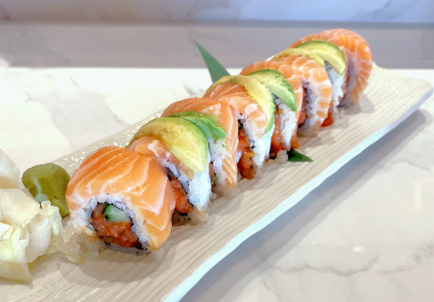 image of Salmon Deluxe Roll