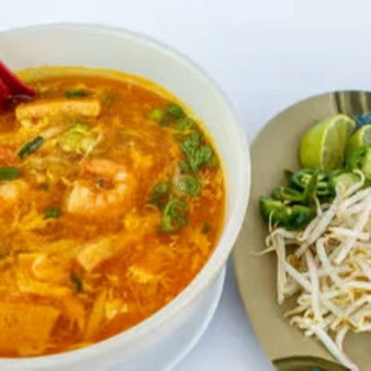 image of 21C. Crab & Shrimp Udon Soup