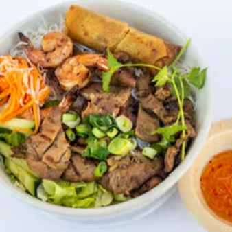image of 28. Pork, Shrimp & Eggroll Vermicelli