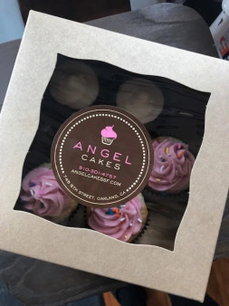 image of 6 Cupcakes - Regular / Vegan/ GF Options