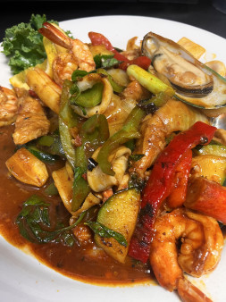 image of 62. Seafood Combo
