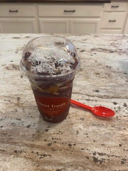 image of Acai parfait- Medium 16oz
