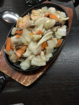 image of Seafood in a Sizzling Plate