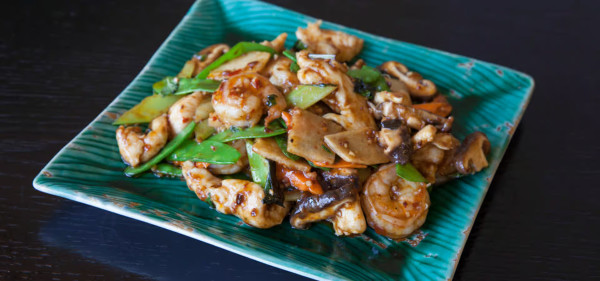 image of Bangkok Basil Prawns & Chicken 🌶️