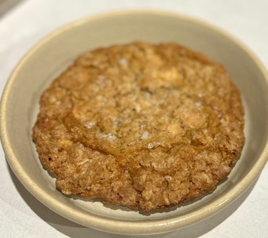 image of Oatmeal Salted White Chocolate Cookie