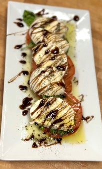 image of Fresh Mozzarella & Tomato