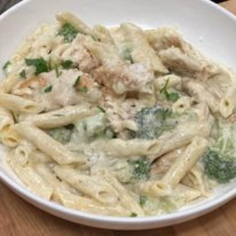 image of Pasta w/ Alfredo Sauce