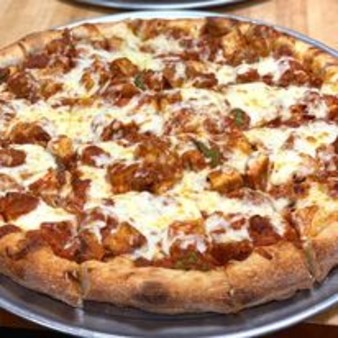 image of Chicken Parmigiana Pizza / SM