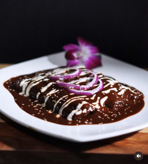 image of Enchiladas de Mole