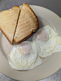 image of 2 Eggs & Toast