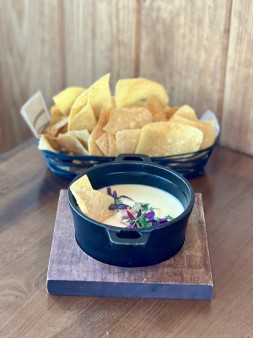 image of Queso Blanco Fondue