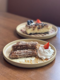 image of Churros Cajeta (3)