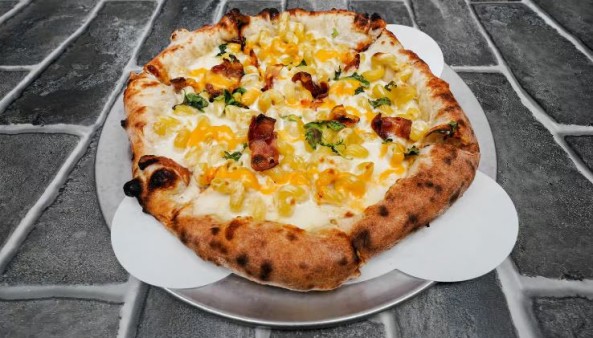 image of Mac & Cheese Pizza