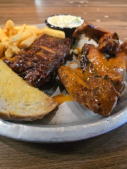 image of Baby Back & Wing Combo