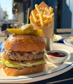 image of Morris Cheeseburger with Fries