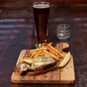 image of Open Prime Rib Sandwich