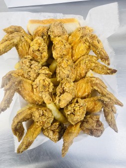 image of (12) Wing Dinner