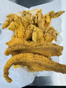 image of Small Fish & Wing Combo