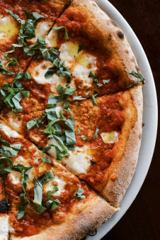 image of Pizza Margherita (v)