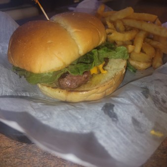 image of Kid's burger 