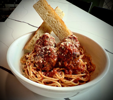 image of SPAGHETTI AND MEATBALLS