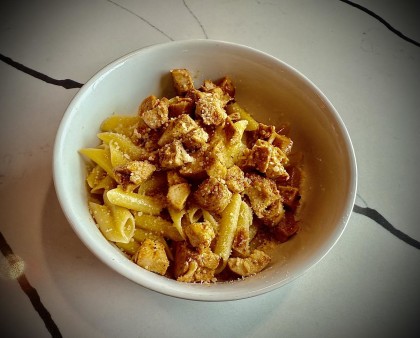 image of GARLIC BUTTER PENNE WITH CHICKEN