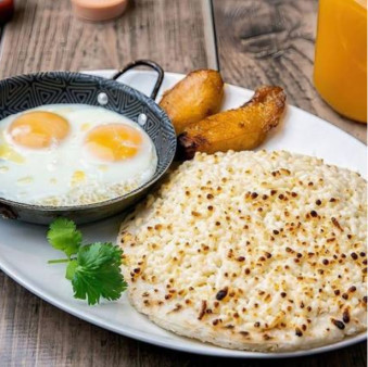 image of Arepa con Queso & Huevos Cacerola