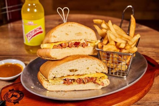 image of Sandwich de Huevos & Tocineta