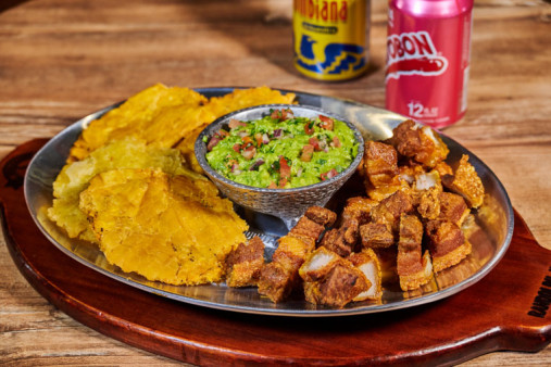 image of Guacamole con Chicharron