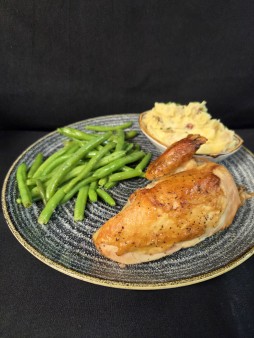 image of 1/4 WHITE ROTISSERIE CHICKEN