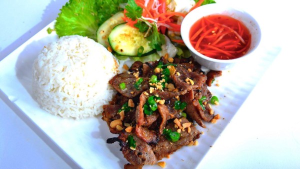 image of R02. Com Pork W/Steamed Rice