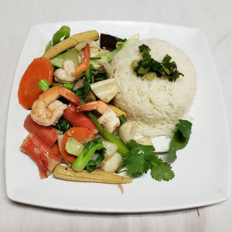 image of R13. Pan Fried seafood, veggie W/ Rice