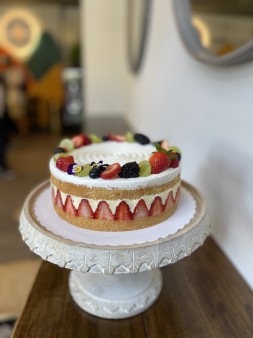 image of 8" Whole Strawberry Shortcake Cake