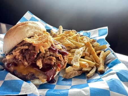 image of B.O.M. - Pulled Pork Burger