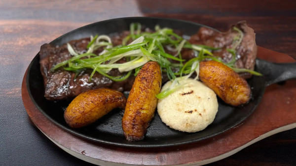 image of Entraña a la Parrilla / Grilled Skirt Steak
