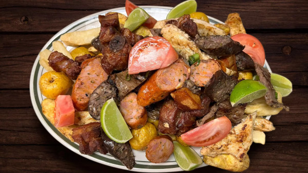 image of Picada de Carnes /Mixed Meat Platter