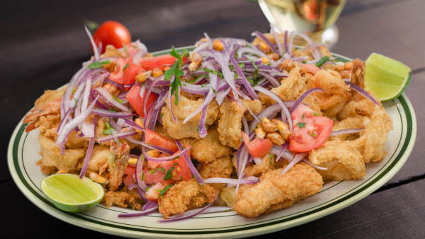 image of Jalea Peruana / Peruvian Fried Seafood Platter