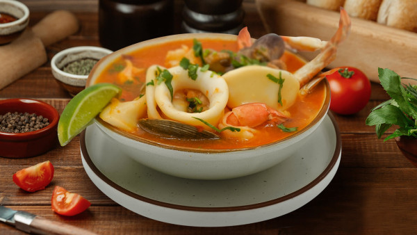 image of Parihuela Peruana / Peruvian Seafood Soup