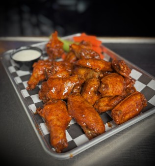 image of 12 Traditional Wings