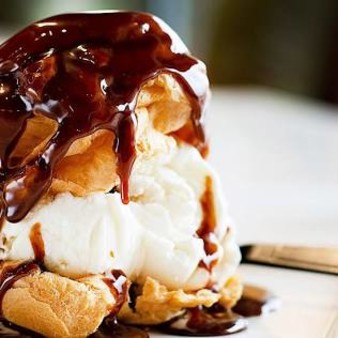 image of Hershey's Hot Fudge Creampuff