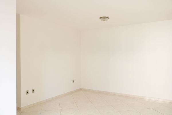 Imóvel na Avenida Doutor Eduardo Cury, Jardim das Colinas, São José dos Campos - SP - ID-24206
