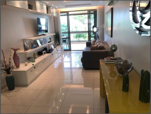 Imóvel na Avenida Genaro de Carvalho, Recreio dos Bandeirantes, Rio de Janeiro - RJ - ID-23699
