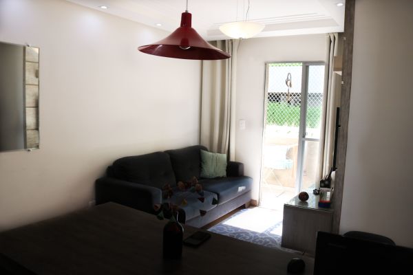 Imóvel na Avenida Jorge Zarur, Vila Ema, São José dos Campos - SP - ID-23735