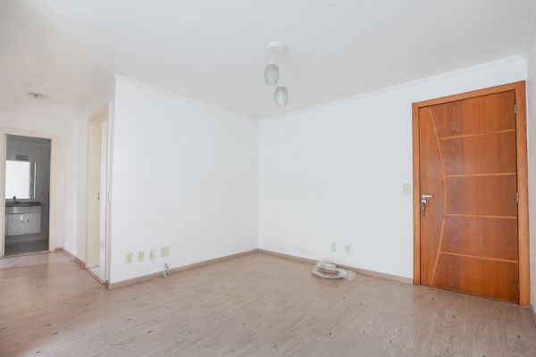Imóvel na Rua das Aroeiras, Jabaquara, São Paulo - SP - ID-23757