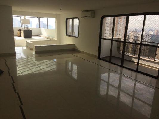 Imóvel na Rua Luiz dos Santos Cabral, Vila Regente Feijó, São Paulo - SP - ID-19239