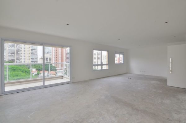 Imóvel na Rua Professora Carolina Ribeiro, Jardim Vila Mariana, São Paulo - SP - ID-18831